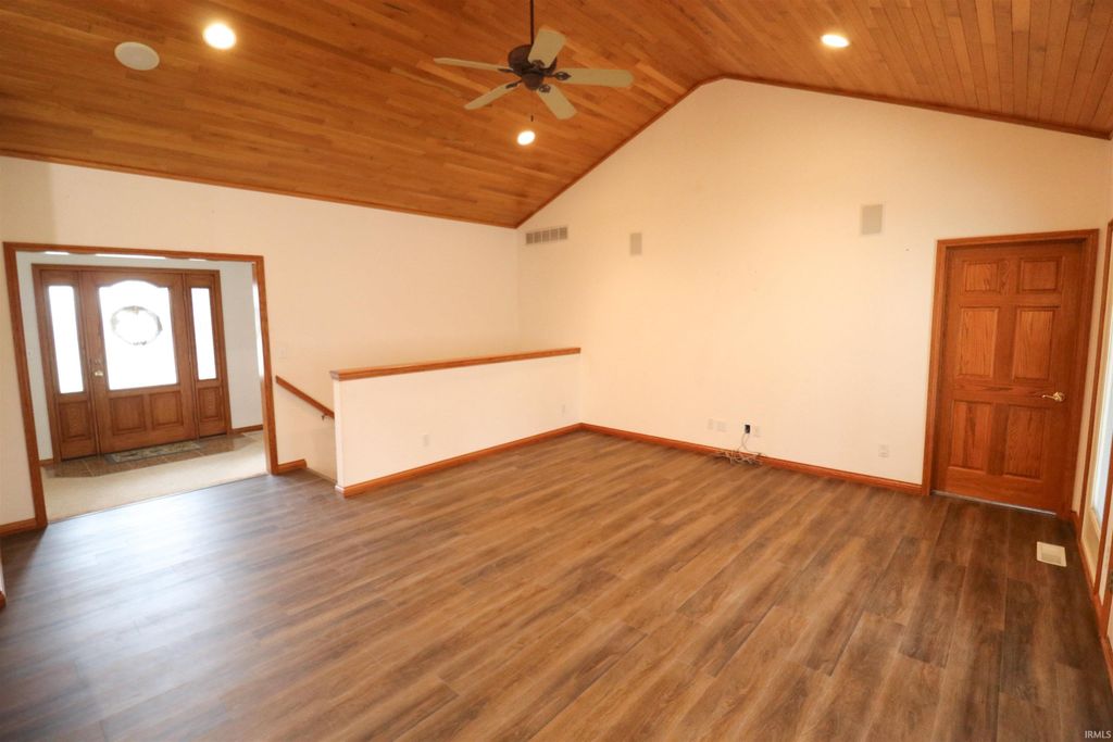 Photo of 2577 E 600 S, Huntingburg, IN 47542 (MLS # 202601028)