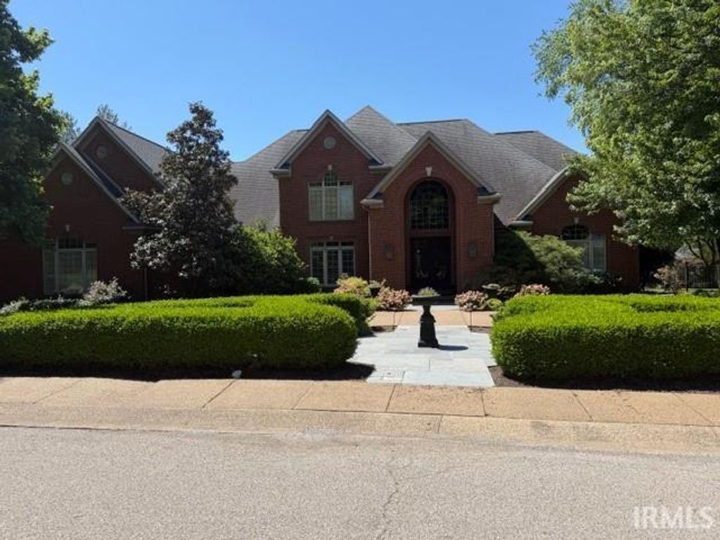 Photo of 5421 Winthrop Court, Evansville, IN 47715 (MLS # 202616323)