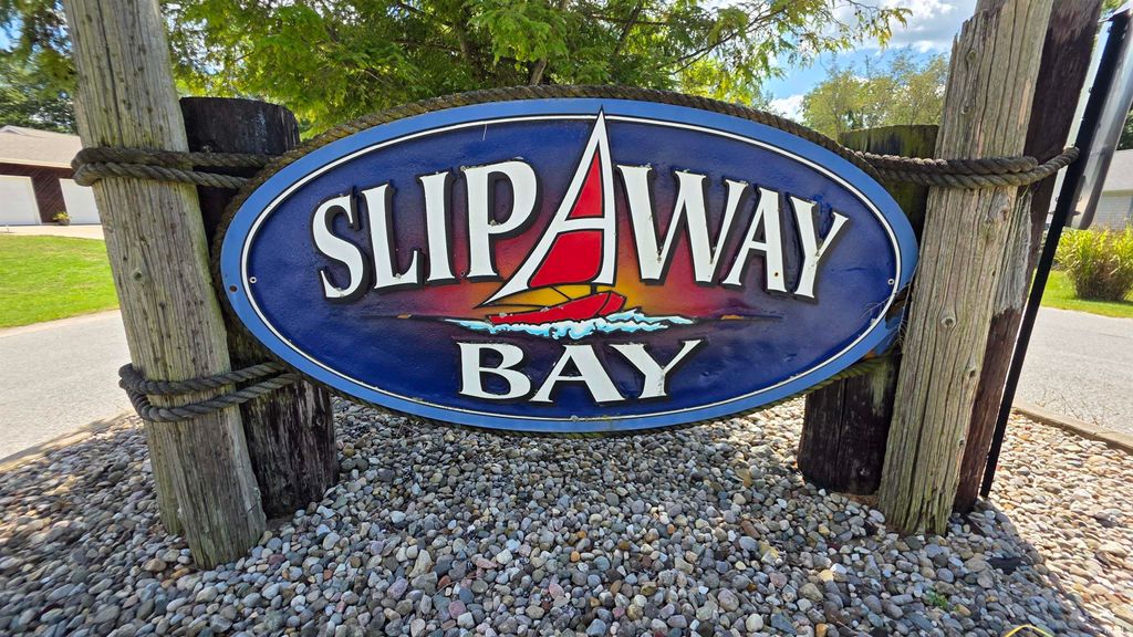 Photo of 7478 N Navigator Drive, Walkerton, IN 46574 (MLS # 202549909)