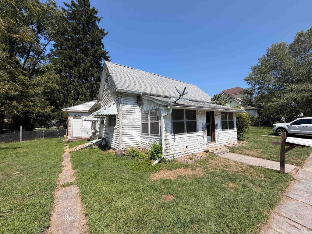 Photo of 419 18th Street, Bedford, IN 47421 (MLS # 202638783)