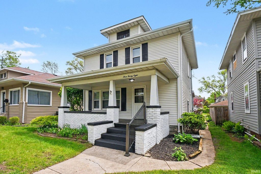 Photo of 328 Parkovash Avenue, South Bend, IN 46617 (MLS # 202617597)