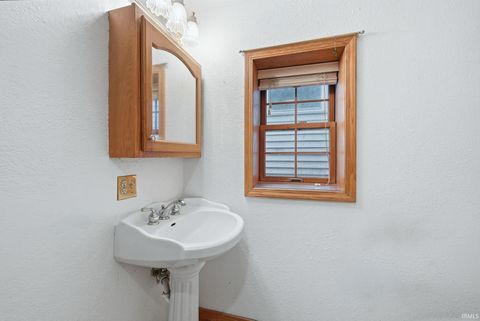 Tiny photo for 5303 W 650 N Road, Wawaka, IN 46794 (MLS # 202625397)
