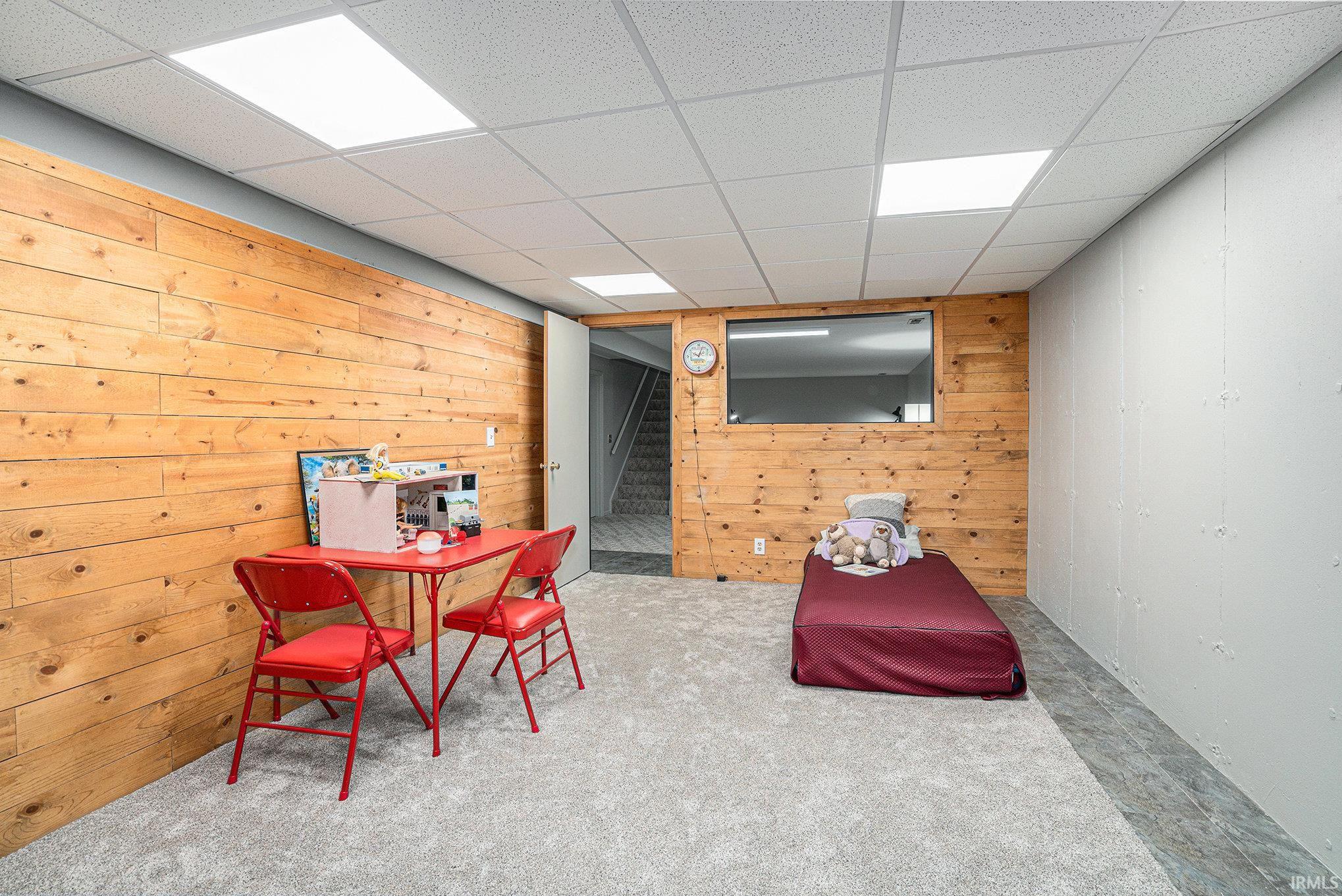 Elkhart, Indiana 46517, United States, 3 Bedrooms Bedrooms, ,2 BathroomsBathrooms,Residential,Active,240151