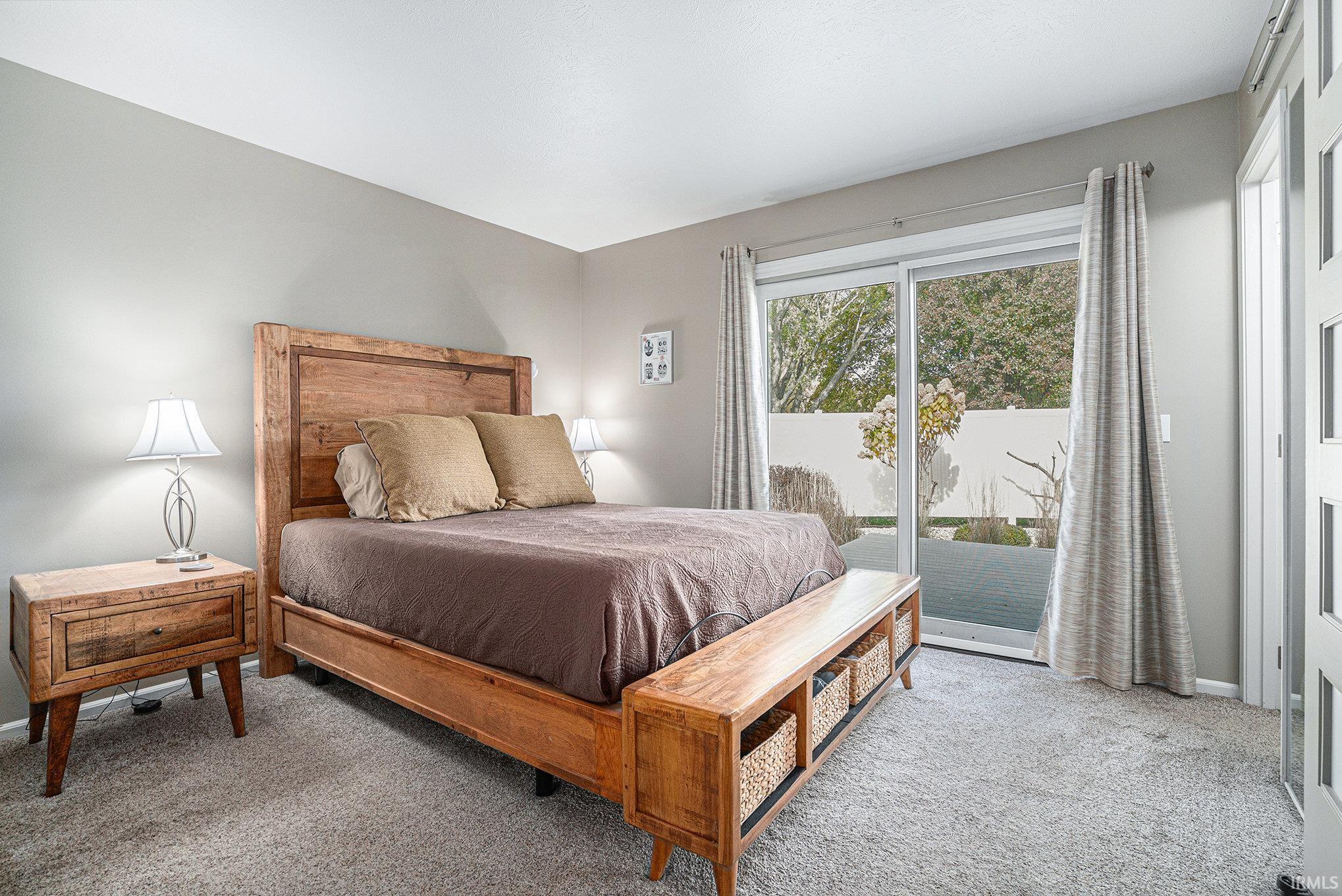 Elkhart, Indiana 46517, United States, 3 Bedrooms Bedrooms, ,2 BathroomsBathrooms,Residential,Active,240151