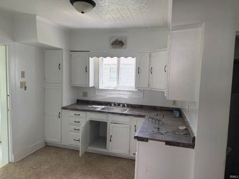 Tiny photo for 3105 central Drive, Fort Wayne, IN 46806 (MLS # 202618693)