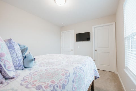 Tiny photo for 1034 Watership Drive, Evansville, IN 47725 (MLS # 202625650)