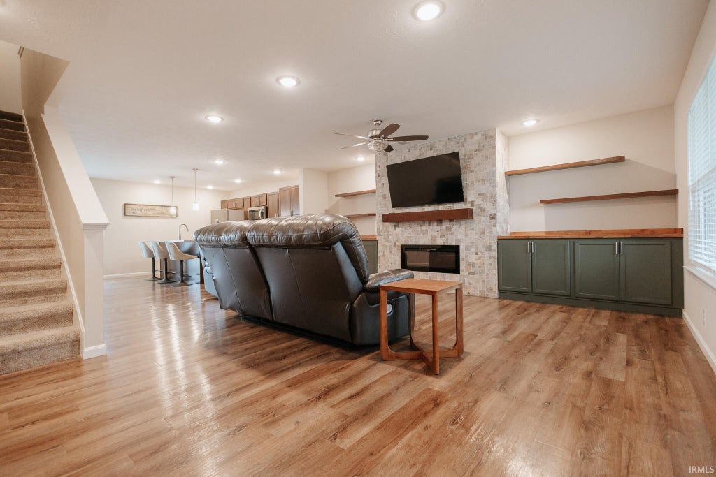 Photo of 1034 Watership Drive, Evansville, IN 47725 (MLS # 202625650)