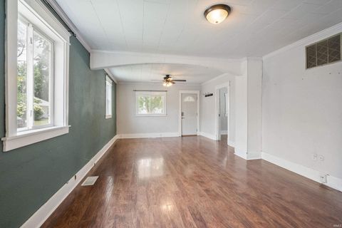 Tiny photo for 728 S Indiana Avenue, Kokomo, IN 46901 (MLS # 202628439)
