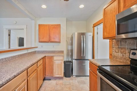 Tiny photo for 728 S Indiana Avenue, Kokomo, IN 46901 (MLS # 202628439)