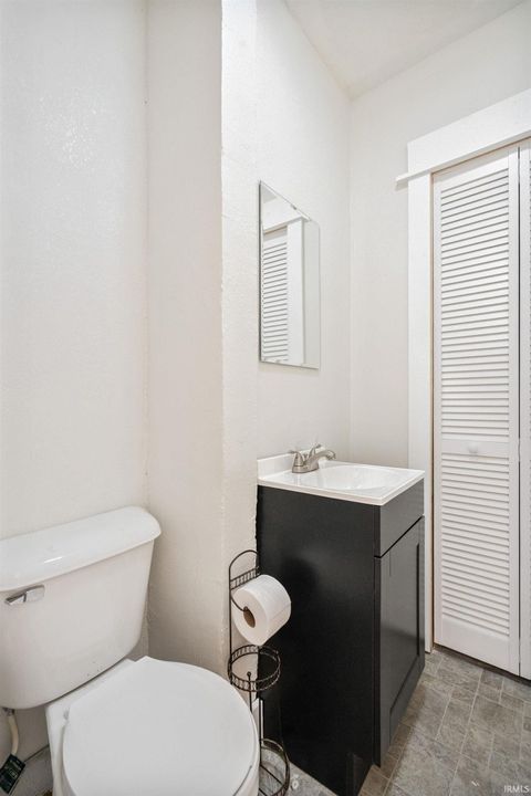 Tiny photo for 728 S Indiana Avenue, Kokomo, IN 46901 (MLS # 202628439)