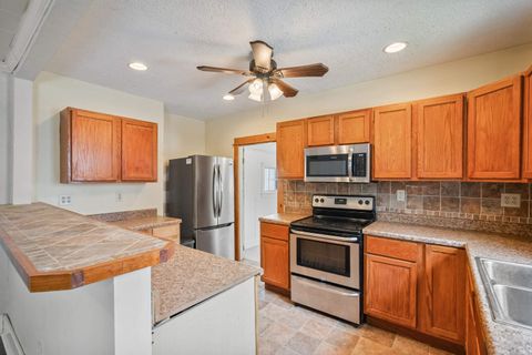 Tiny photo for 728 S Indiana Avenue, Kokomo, IN 46901 (MLS # 202628439)