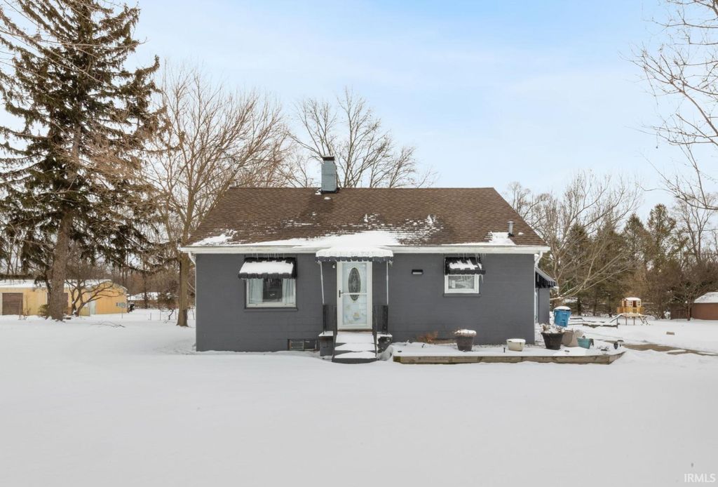 Photo of 56742 Butternut Road, South Bend, IN 46619 (MLS # 202605754)