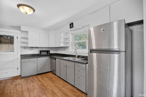 Tiny photo for 150 Circle Drive, Huntington, IN 46750 (MLS # 202636100)