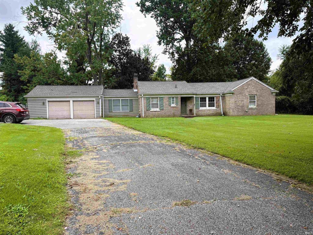Photo of 6811 Newburgh Road, Evansville, IN 47715 (MLS # 202633588)
