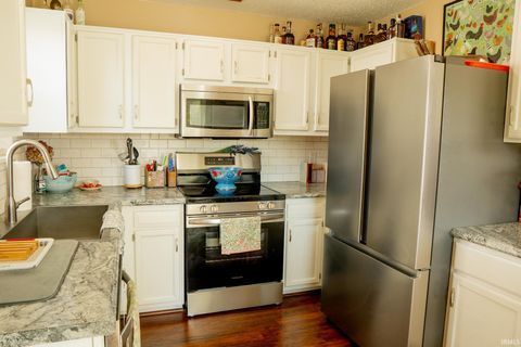 Tiny photo for 1913 Misty Autumn Ct, Kokomo, IN 46901 (MLS # 202542867)