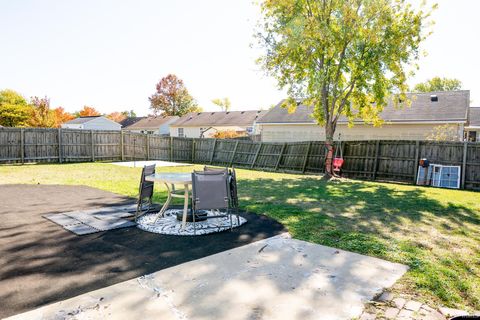 Tiny photo for 1913 Misty Autumn Ct, Kokomo, IN 46901 (MLS # 202542867)