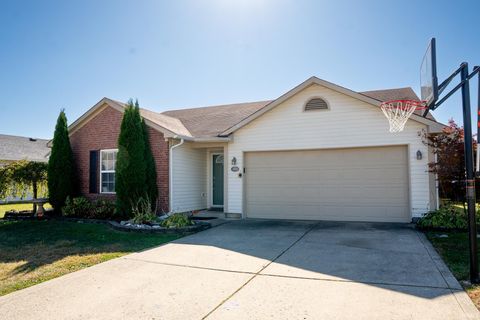 Photo of 1913 Misty Autumn Ct, Kokomo, IN 46901 (MLS # 202542867)