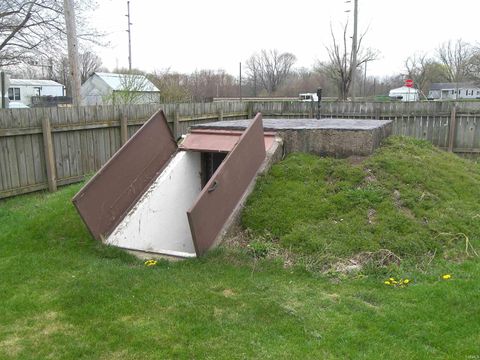 Tiny photo for 18661 East Street, Tippecanoe, IN 46570 (MLS # 202612349)