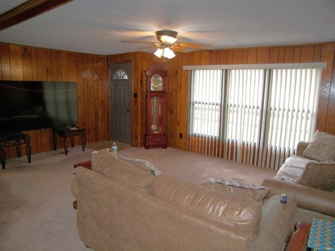 Tiny photo for 18661 East Street, Tippecanoe, IN 46570 (MLS # 202612349)