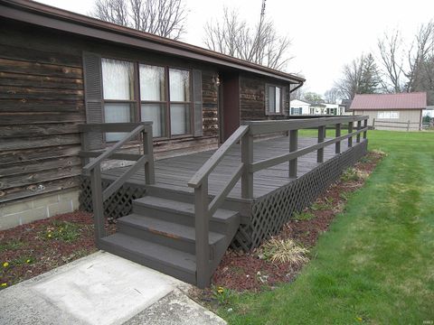 Tiny photo for 18661 East Street, Tippecanoe, IN 46570 (MLS # 202612349)