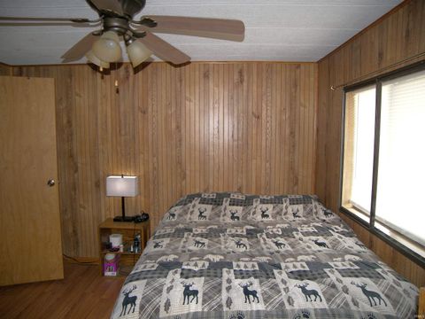 Tiny photo for 18661 East Street, Tippecanoe, IN 46570 (MLS # 202612349)