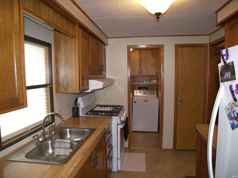 Tiny photo for 18661 East Street, Tippecanoe, IN 46570 (MLS # 202612349)