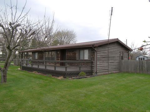 Tiny photo for 18661 East Street, Tippecanoe, IN 46570 (MLS # 202612349)