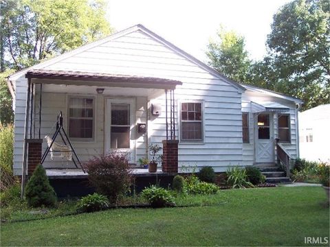 Photo of 804 Park Avenue, Attica, IN 47918 (MLS # 202602768)
