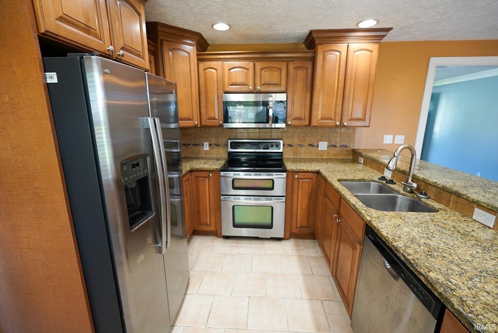 Photo of 105 Oak Street, Huntingburg, IN 47542 (MLS # 202615923)