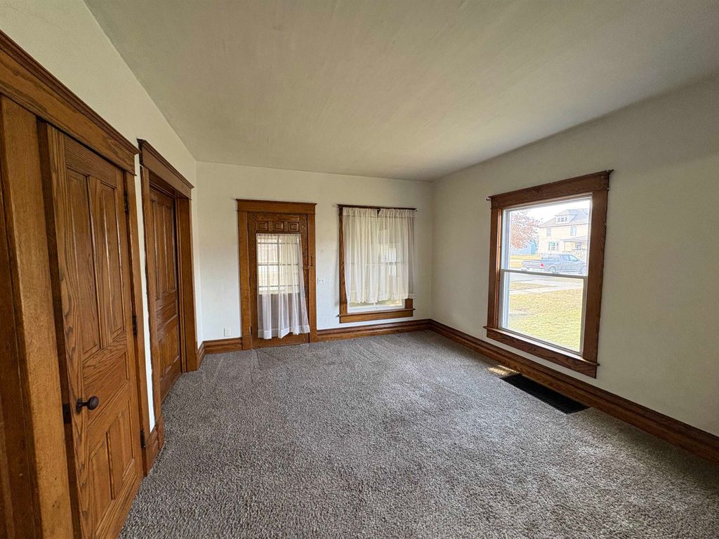 Photo of 211 S Morton Street, Kendallville, IN 46755 (MLS # 202607089)