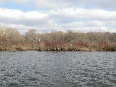 Tiny photo for 5799 N Lake Shore Dr. Dr, Macy, IN 46951 (MLS # 202611538)