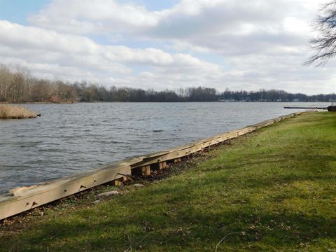 Tiny photo for 5799 N Lake Shore Dr. Dr, Macy, IN 46951 (MLS # 202611538)