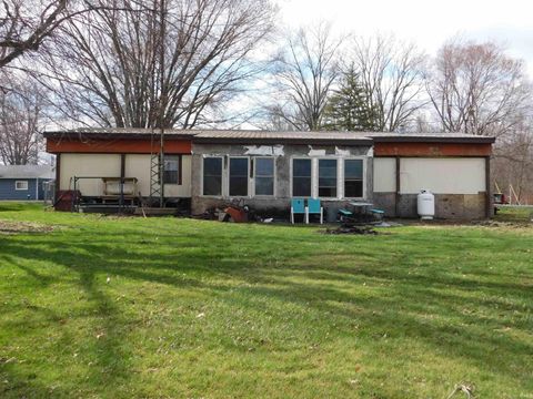 Tiny photo for 5799 N Lake Shore Dr. Dr, Macy, IN 46951 (MLS # 202611538)