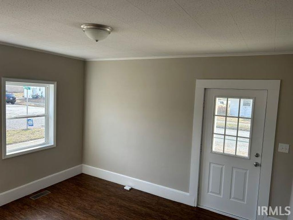 Photo of 902 N 12 Street, Vincennes, IN 47591 (MLS # 202602175)