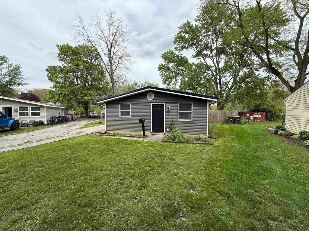 Photo of 5709 Remington Drive, Fort Wayne, IN 46809 (MLS # 202616906)