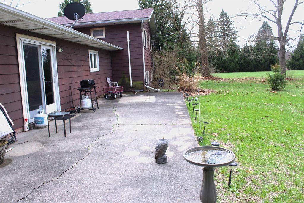 Photo of 1105 N 170 W, Angola, IN 46703 (MLS # 202611664)