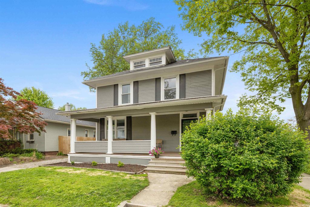Photo of 1631 Columbia Avenue, Fort Wayne, IN 46805 (MLS # 202616233)