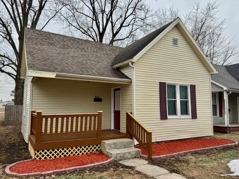 Photo of 608 S Stormont Street, Princeton, IN 47670 (MLS # 202604789)