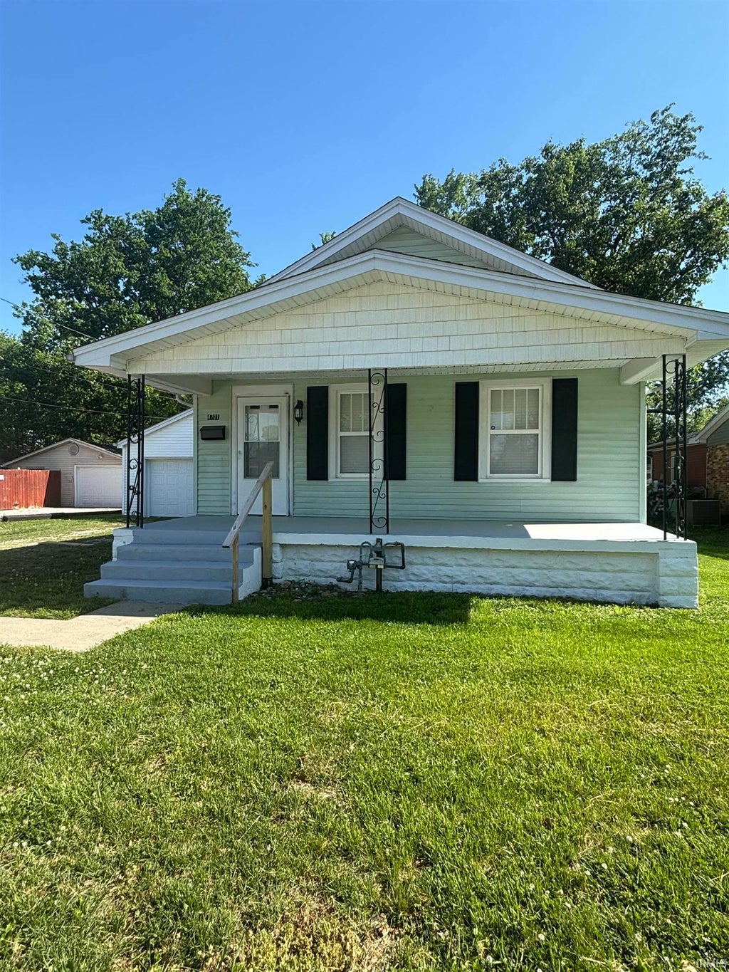 Photo of 4701 Pollack Avenue, Evansville, IN 47714 (MLS # 202636070)