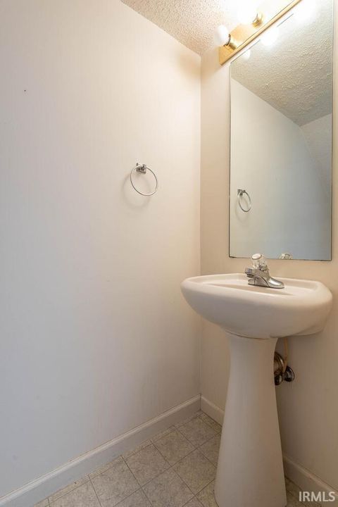 Tiny photo for 882 E Sherwood Hills Drive, Bloomington, IN 47401 (MLS # 202606848)