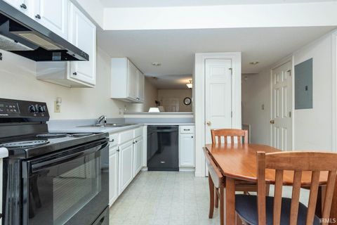 Tiny photo for 882 E Sherwood Hills Drive, Bloomington, IN 47401 (MLS # 202606848)