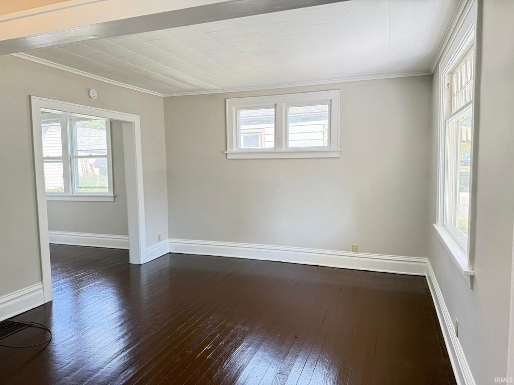 Photo of 822 Poplar Street, Fort Wayne, IN 46802 (MLS # 202542555)