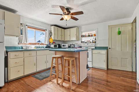 Tiny photo for 4061 E 350 S Road, Rochester, IN 46975 (MLS # 202627503)