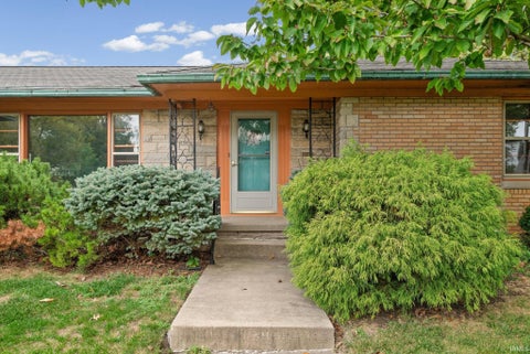 Tiny photo for 1028 State Street, Lafayette, IN 47905 (MLS # 202642947)