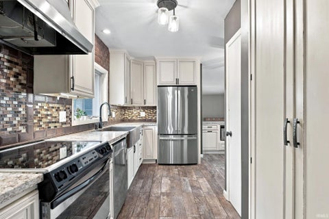 Tiny photo for 1028 State Street, Lafayette, IN 47905 (MLS # 202642947)