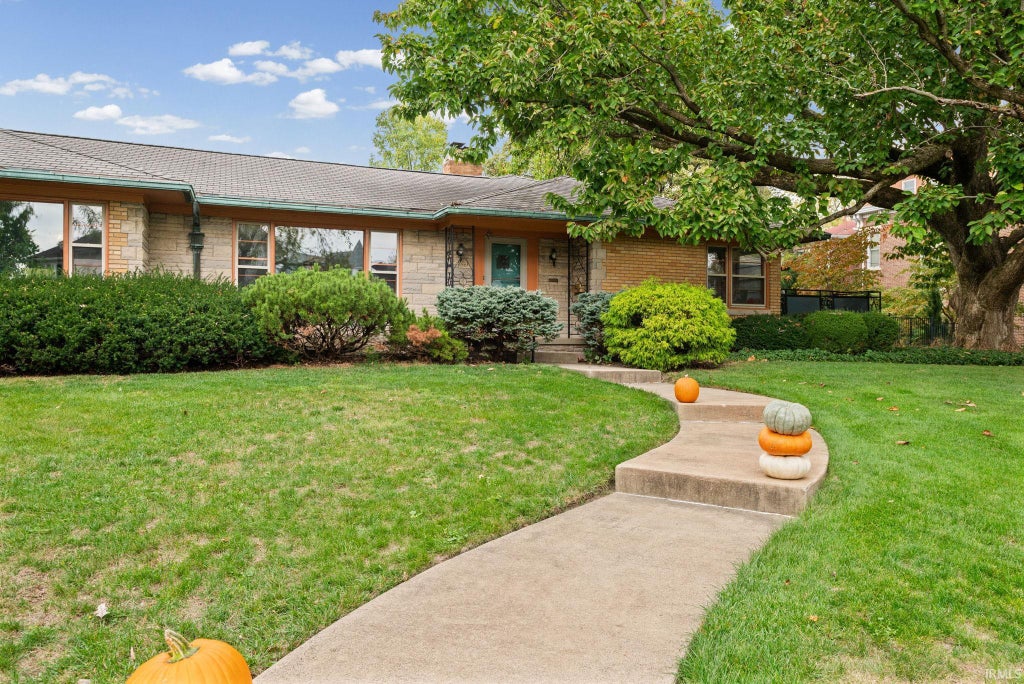 Photo of 1028 State Street, Lafayette, IN 47905 (MLS # 202642947)