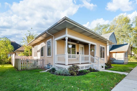 Tiny photo for 1008 California Avenue, South Bend, IN 46616 (MLS # 202643849)
