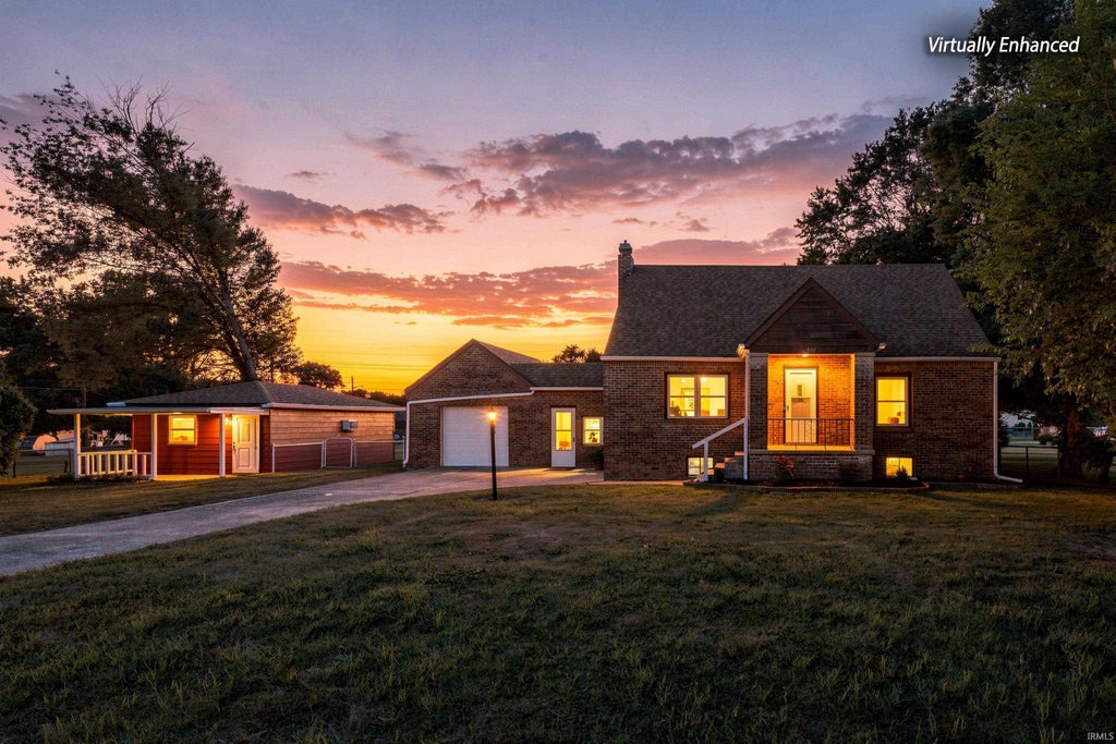 Photo of 103 N Grafton Avenue, Muncie, IN 47303 (MLS # 202636243)