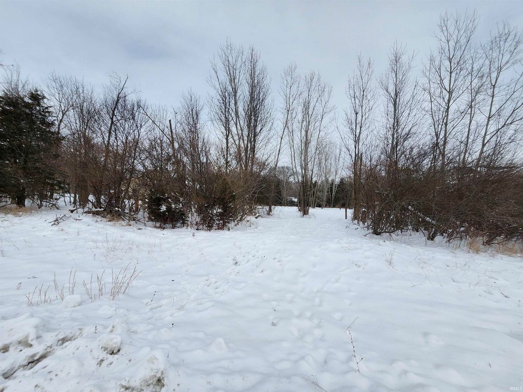 Photo of 940 W Business 30, Columbia City, IN 46725 (MLS # 202548349)