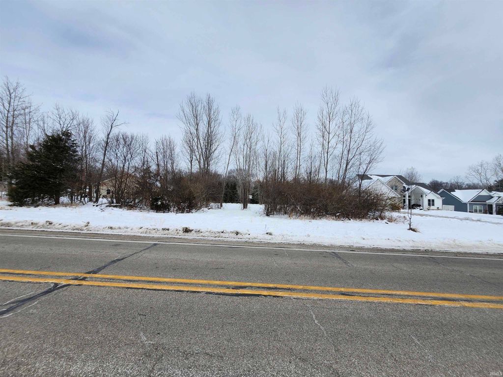 Photo of 940 W Business 30, Columbia City, IN 46725 (MLS # 202548349)